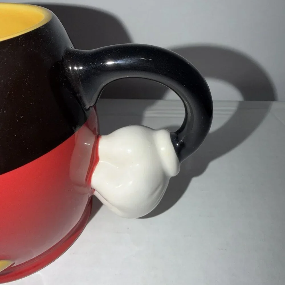 Walt Disney Parks 3D Arm Hand Handle Raised Mickey Mouse 16 oz Coffee Mug‎ Cup